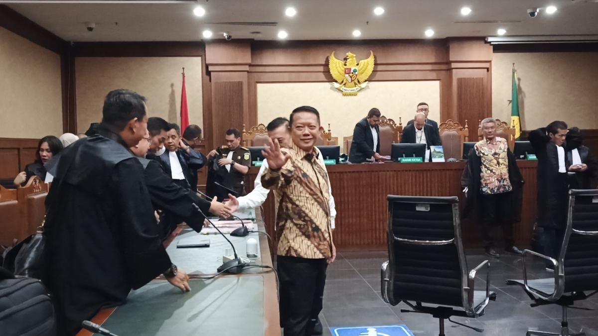 Didakwa Cuci Uang, Febrie Adriansyah Siapkan Nota Perlawanan — gambar dari Liputan6 News