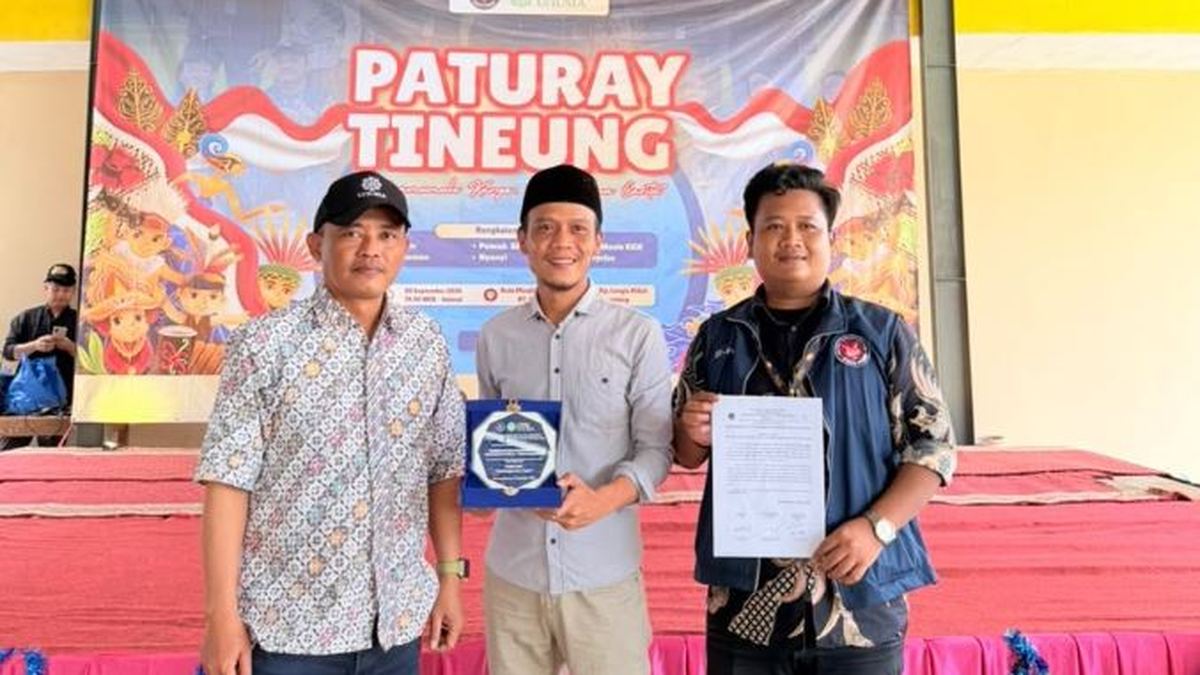 Momen Mahasiswa KKN UNUSIA Dorong Warga Desa Melek Digitalisasi — gambar dari Okezone