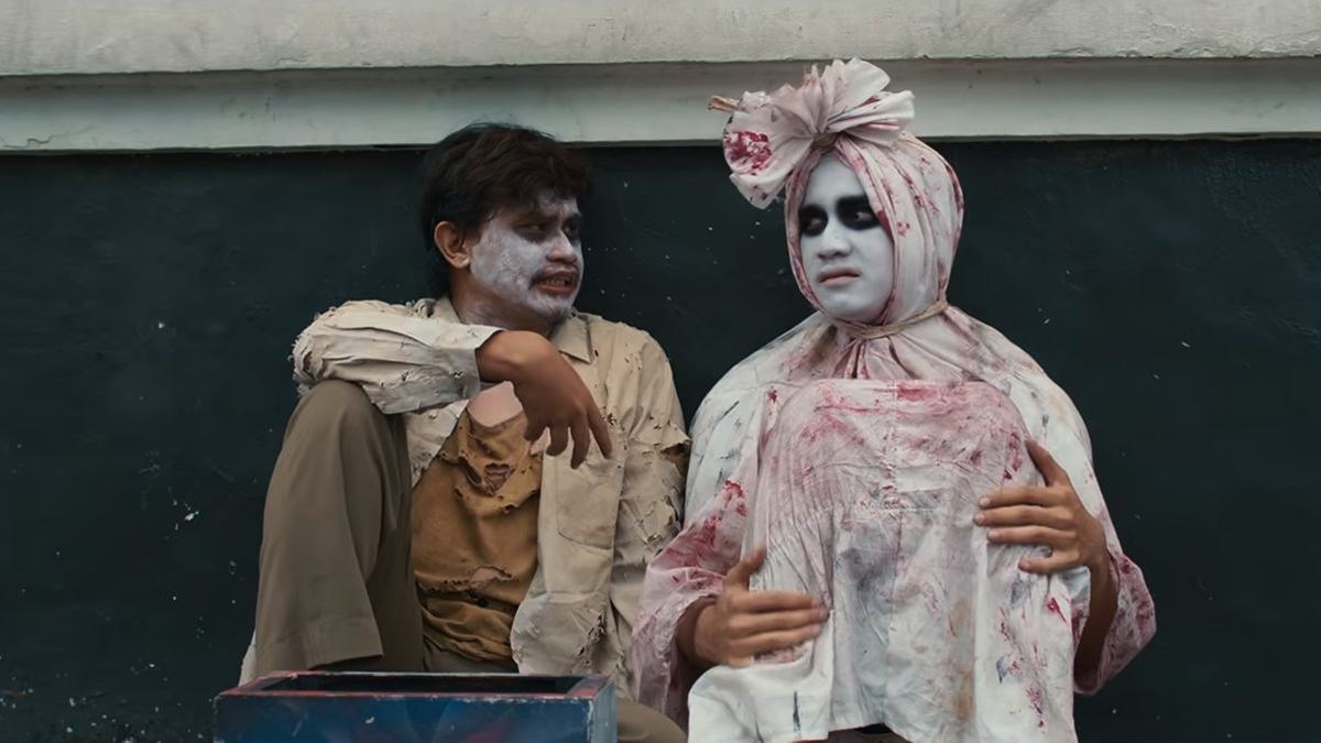 Sinopsis Conjurig, Healing dengan Jadi Pocong di Alun-alun Bandung — gambar dari CNN Hiburan