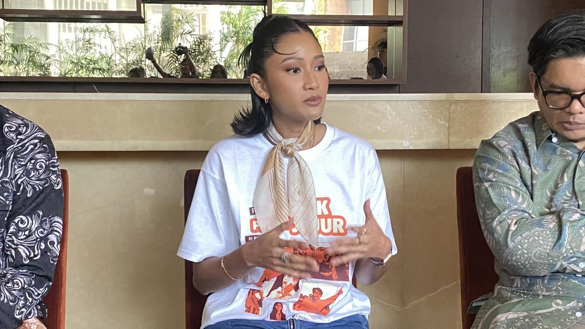 Claresta Taufan Deg-degan Debut Komedi di Film Bapak Paling Jujur, Perankan Istri Politikus — gambar dari Liputan6 Showbiz