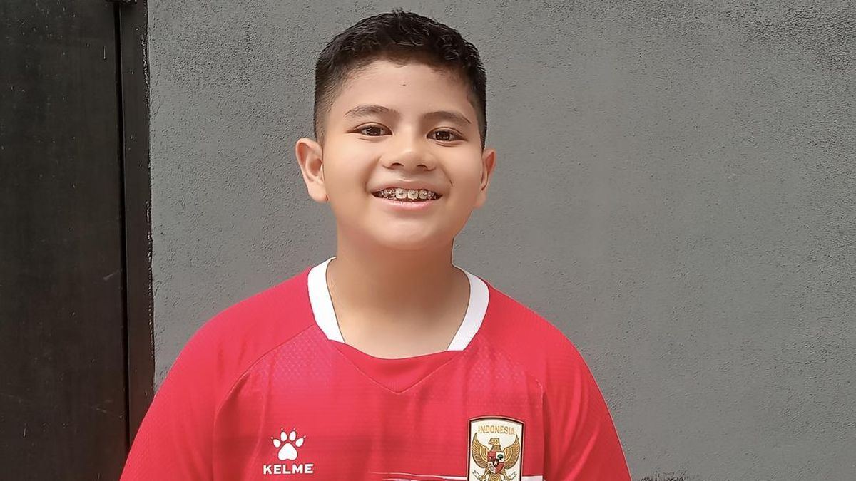 Cerita Prince Poetiray 'Keringat Dingin' Nyanyi di GBK — gambar dari CNN Hiburan