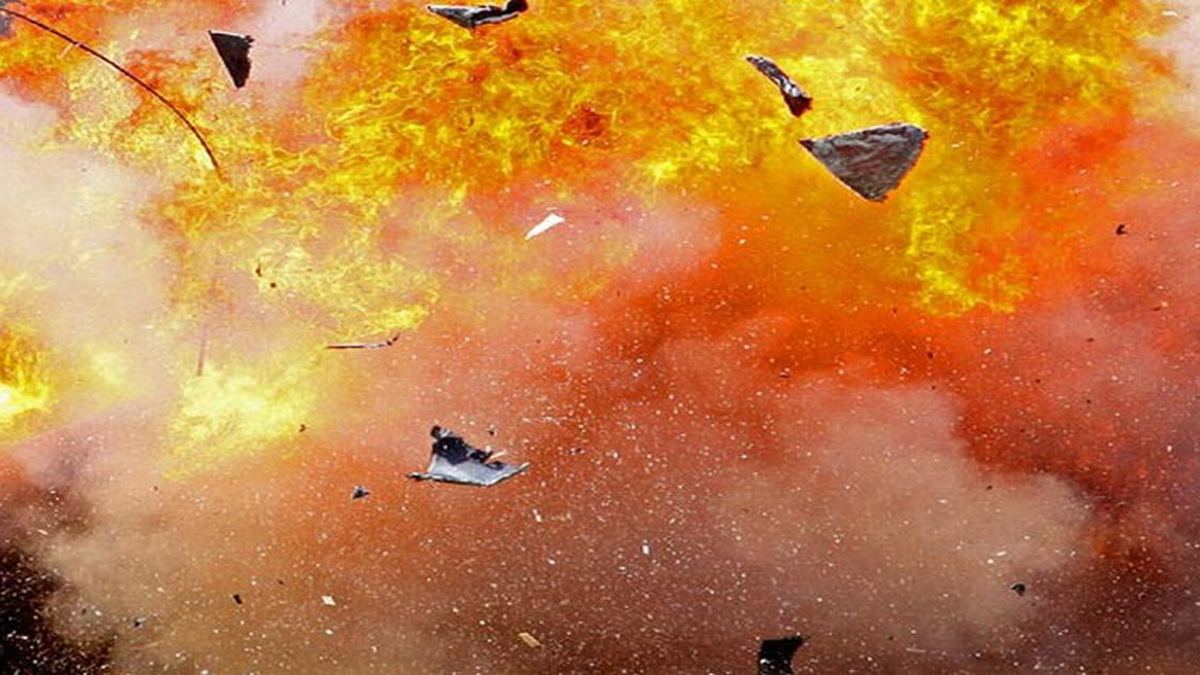 Dua Rudal Balistik Hantam Area Dekat Bandara Aden — gambar dari Okezone