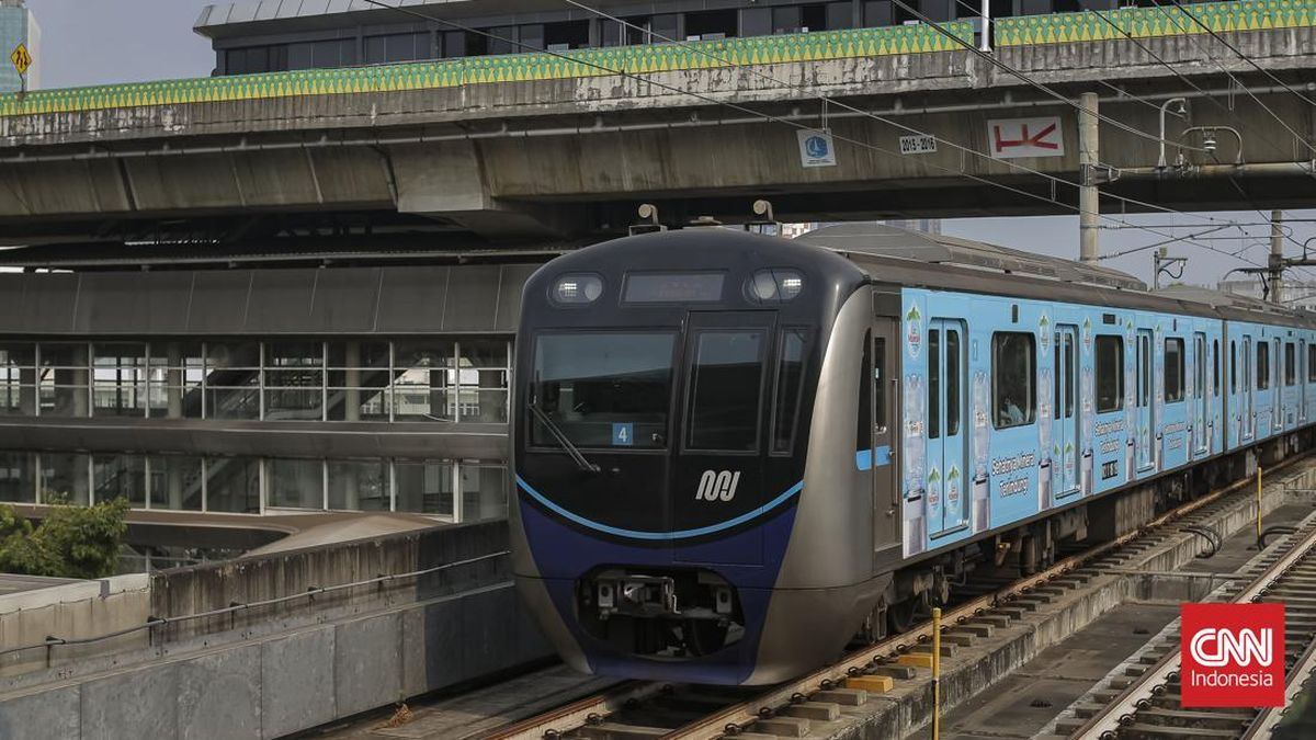 Kasus SMS Blast Bobol Kartu Kredit Pengguna MRT Jakarta, 4 Tersangka — gambar dari CNN Indonesia