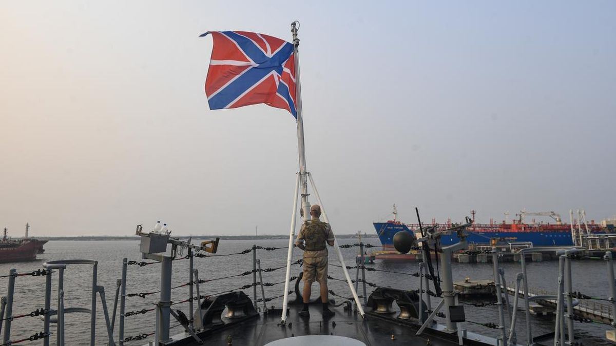 Armada Pasifik Kapal Perang Rusia Berlabuh di Tanjung Priok Jakarta — gambar dari CNN Internasional