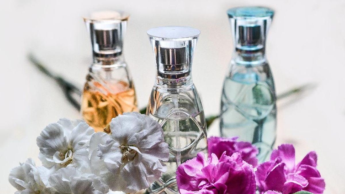 Mau Parfum Tahan Lama? Kenali Dulu Konsentrasinya — gambar dari CNN Indonesia