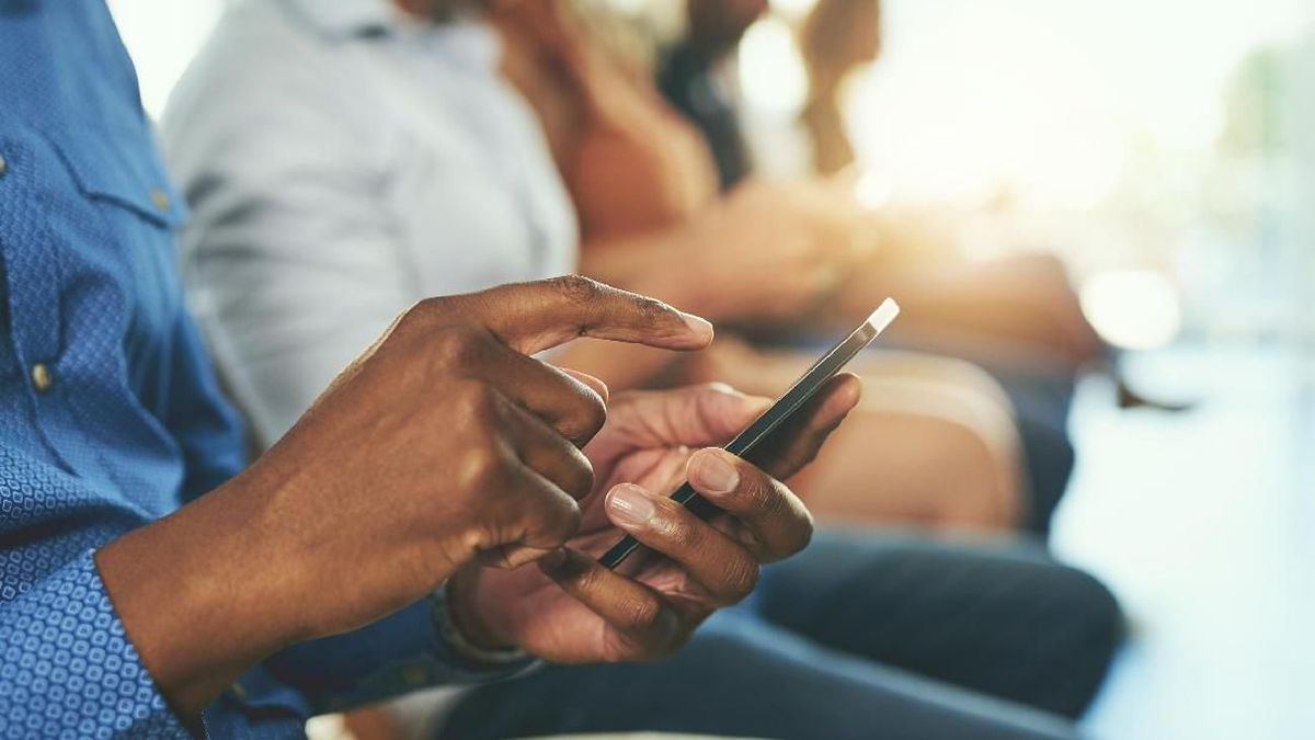 Cara Daftar Bansos PKH dan BPNT lewat Perlinsos Online — gambar dari CNN Edukasi