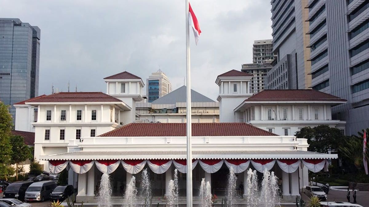 Balai Kota Dibuka untuk Umum Mulai Besok, Warga Bisa Tur Ruang Gubernur — gambar dari Okezone