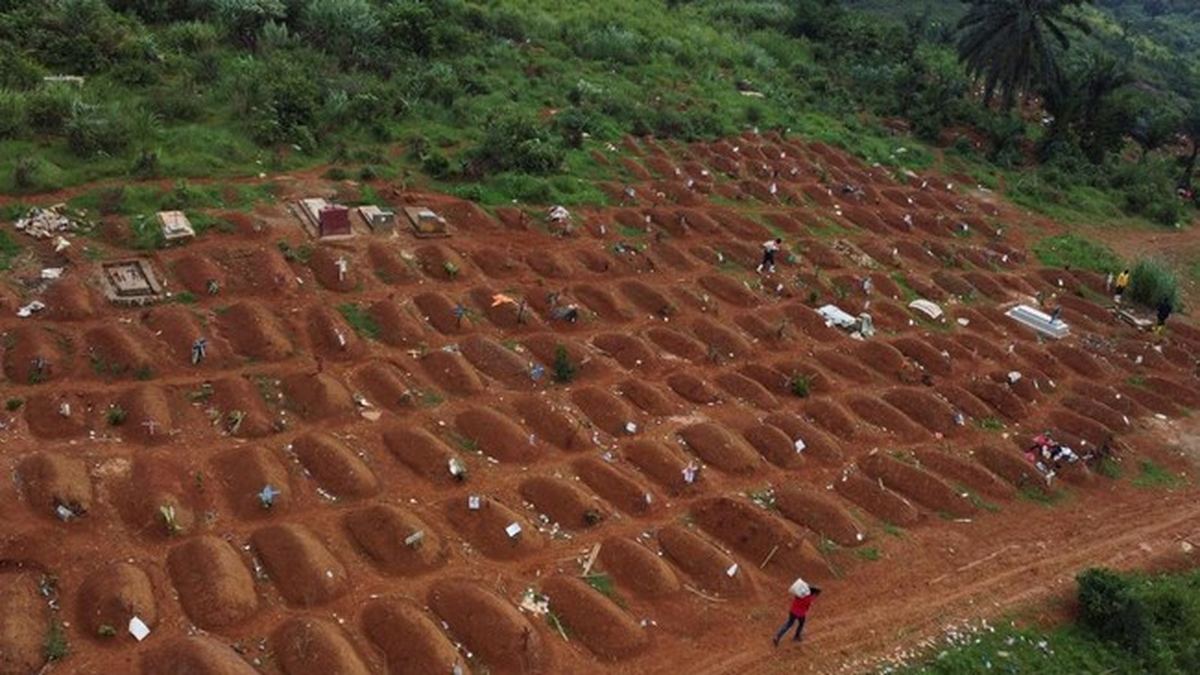 Negara ini Dilanda Wabah Ebola Terbesar, Korban Tewas Tembus 4.000 — gambar dari CNBC Indonesia