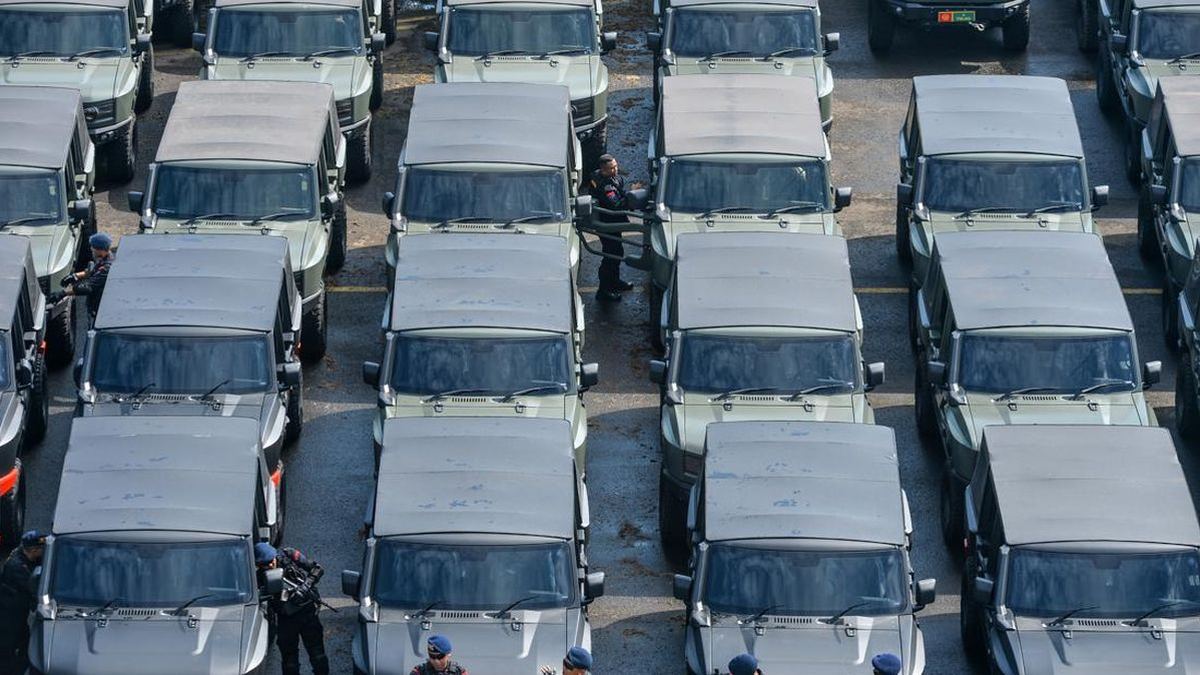 Danantara Sebut Menteri dan Wamen Bakal Dapat Mobil Dinas Maung — gambar dari CNN Ekonomi