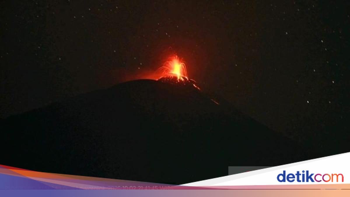 Gunung Ili Lewotolok Erupsi Malam Ini, Muntahkan Lava Sejauh 500 Meter — gambar dari Detik