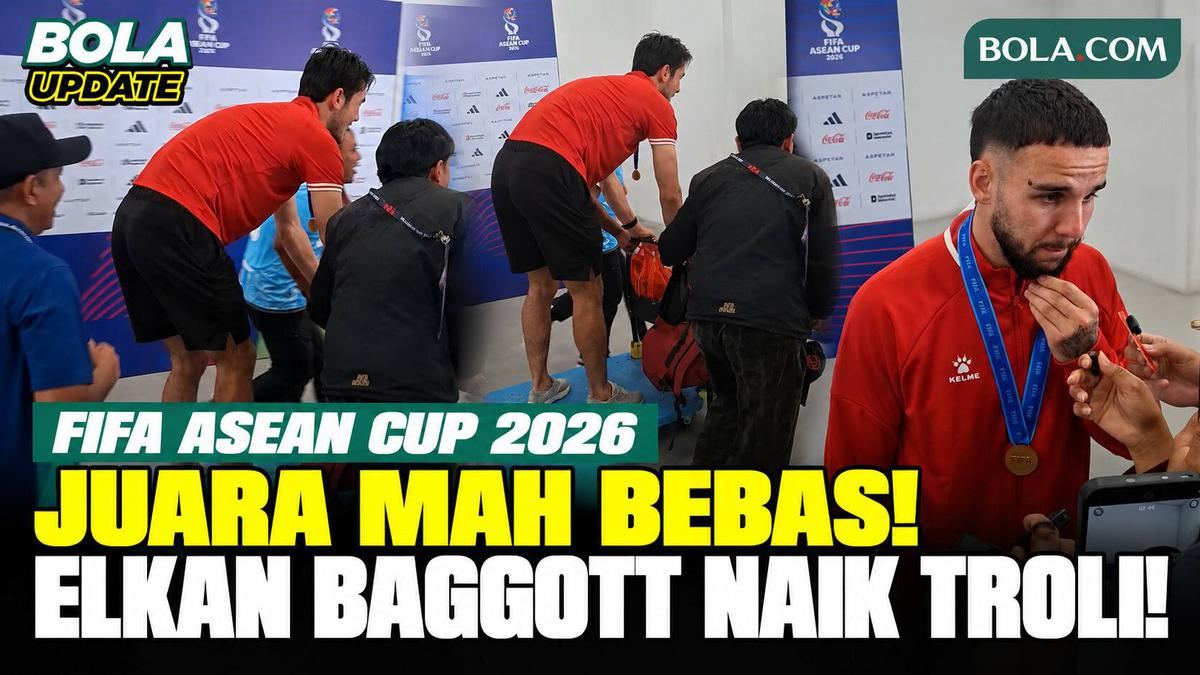 Kocak! Elkan Baggott Naik Troli Lewat Mixed Zone Saat Calvin Verdonk Sedang Wawancara — gambar dari Liputan6 Bola
