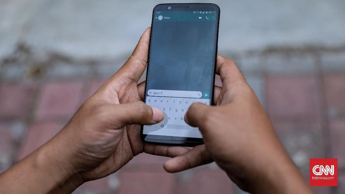 WhatsApp Coba Fitur Restricted Chat, Simak Fungsinya — gambar dari CNN Teknologi