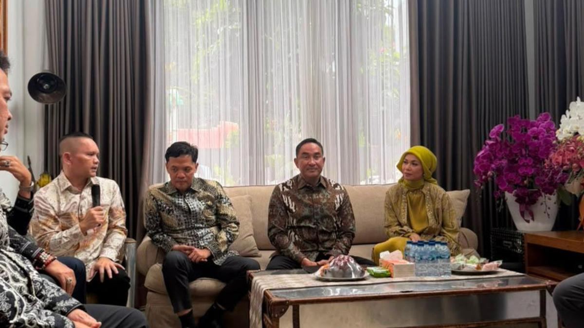 Komisi III DPR Minta Kapolri Suyudi Benahi Pejabat Polri Arogan — gambar dari Liputan6 News