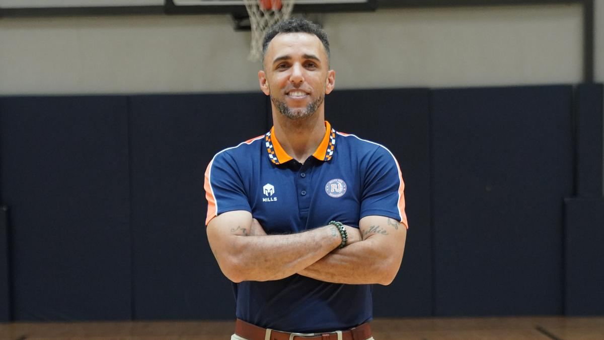 David Singleton Gabung Dewa United, Timnas Basket Indonesia Cari Pelatih Baru — gambar dari Liputan6 Bola